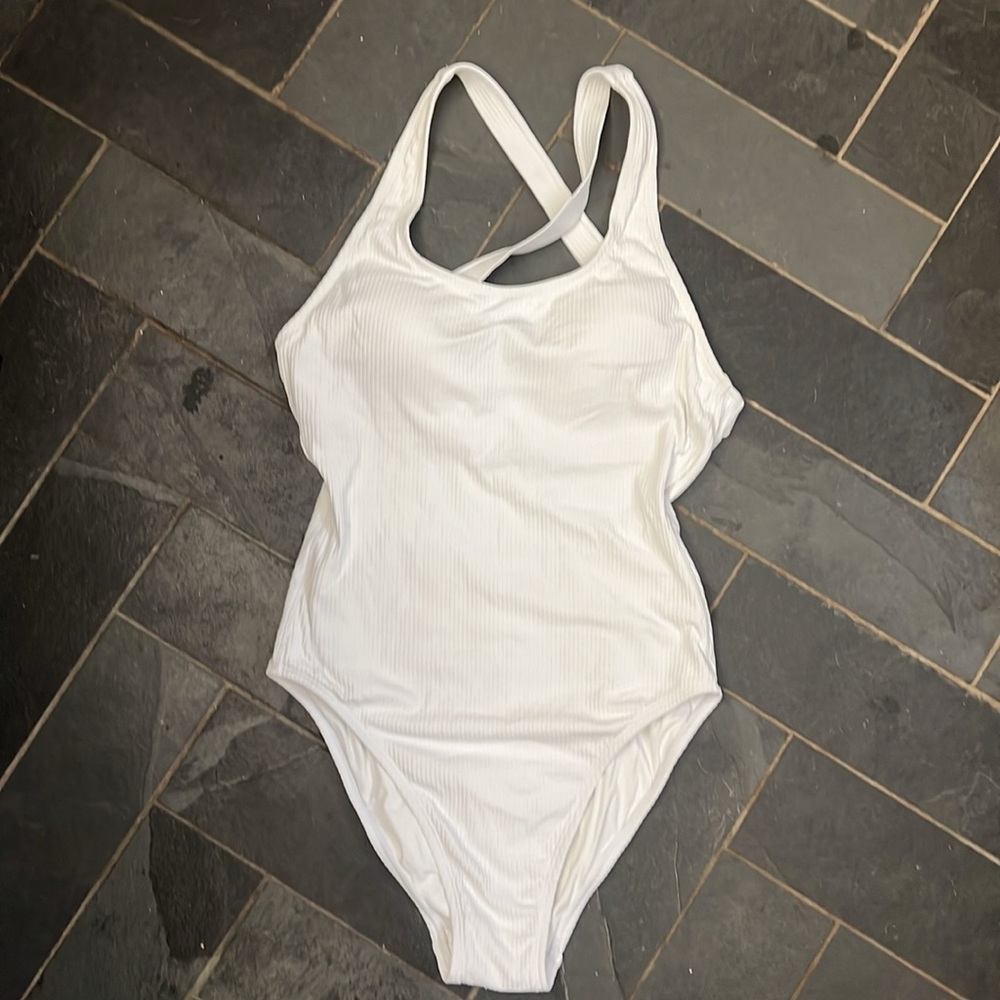 Andie swim The Tulum One Piece ribbed white one piece bathing suit - Picture 4 of 6